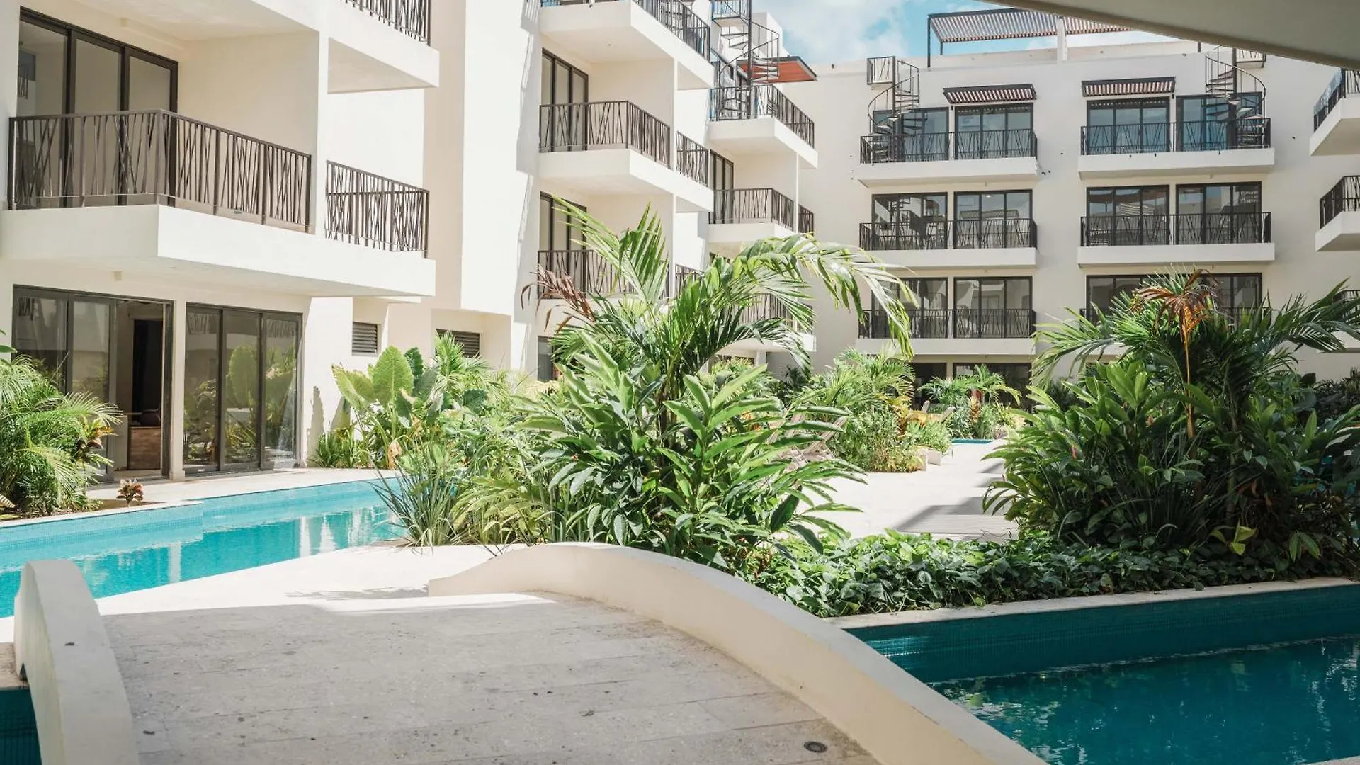 70'S Experience In Tulum With Pool View Apartment